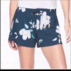 ATHLETA Printed Baja Short Coastal Floral Size 12